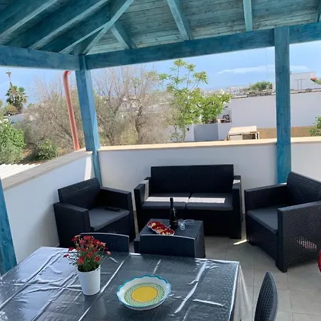 Casa Ilaria Дом отдыха Торре-Лапилло